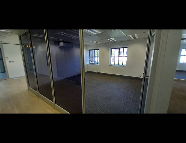 378M² OFFICE TO LET IN BRYANSTON